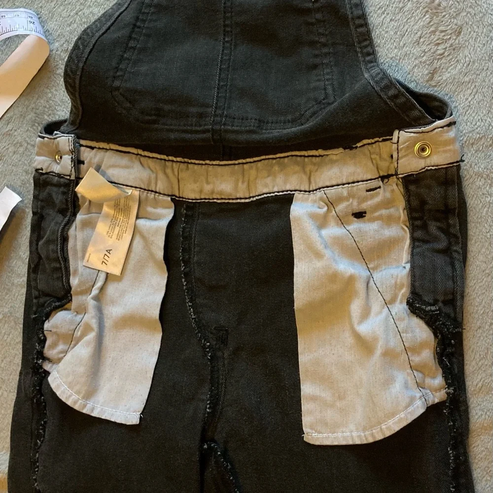 OshKosh B'gosh Kids Charcoal Overalls Size‎ 7/7A